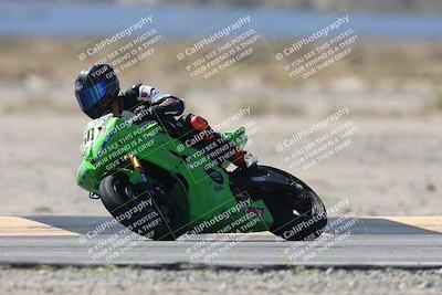 media/Oct-05-2025-CVMA (Sun) [[beeef4f201]]/Race 5-Amateur Supersport Open (Holeshot)/
